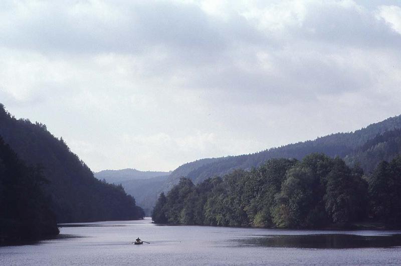 RWT 0393 386-10 Czech Vlatava River.jpg